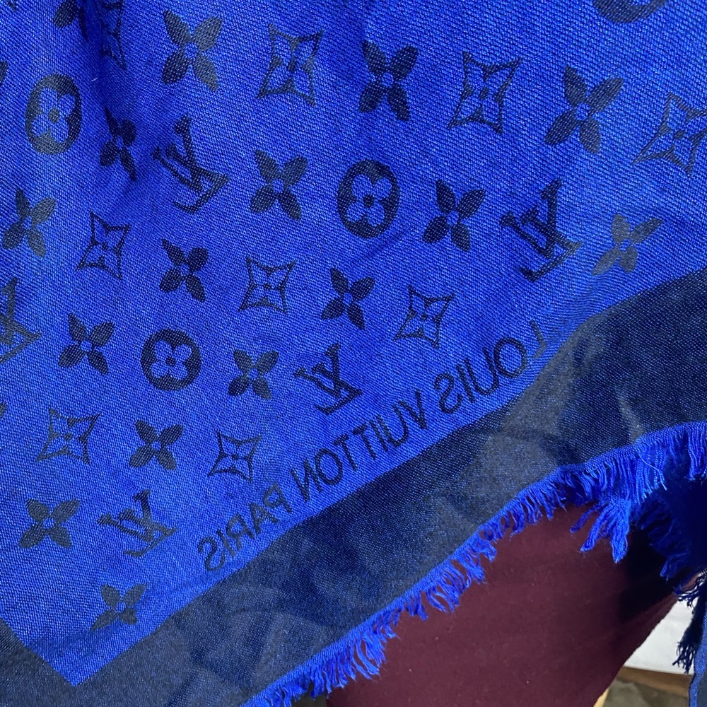 Louis Vuitton Blue and Black Monogram Scarf NWT womens - Picture 2 of 5